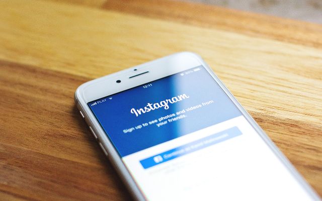 update Instagram on Android and iOS